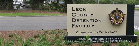 Calhoun County Jail Address 400 West 8th Street Anniston, AL 36201. . Police to citizen calhoun county inmate search